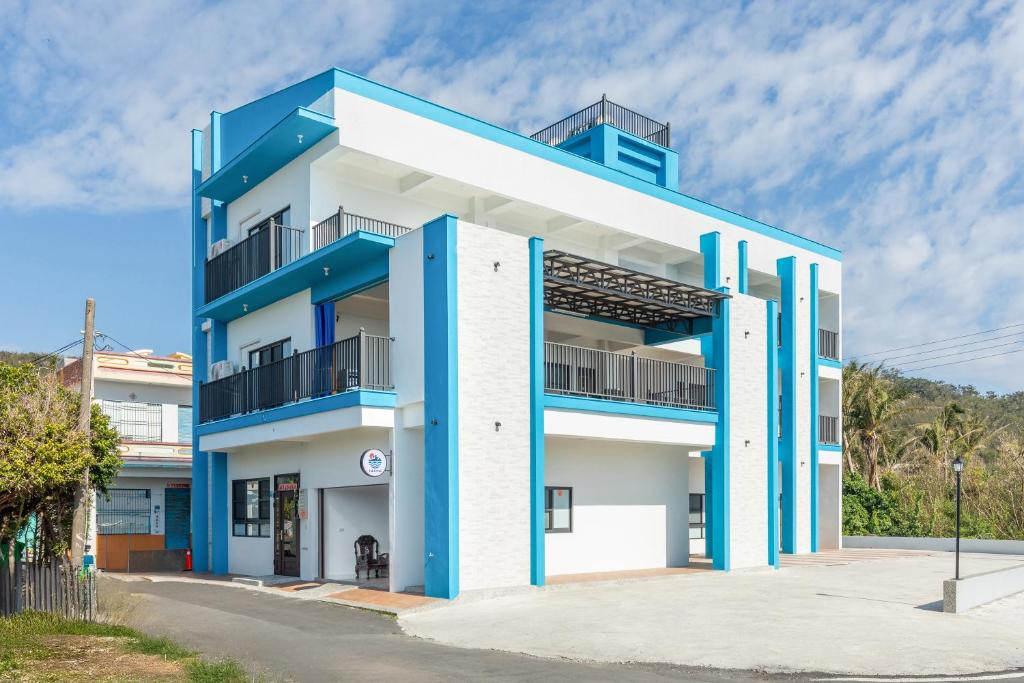 Xiao San Chill, Siao Liou-čchiou