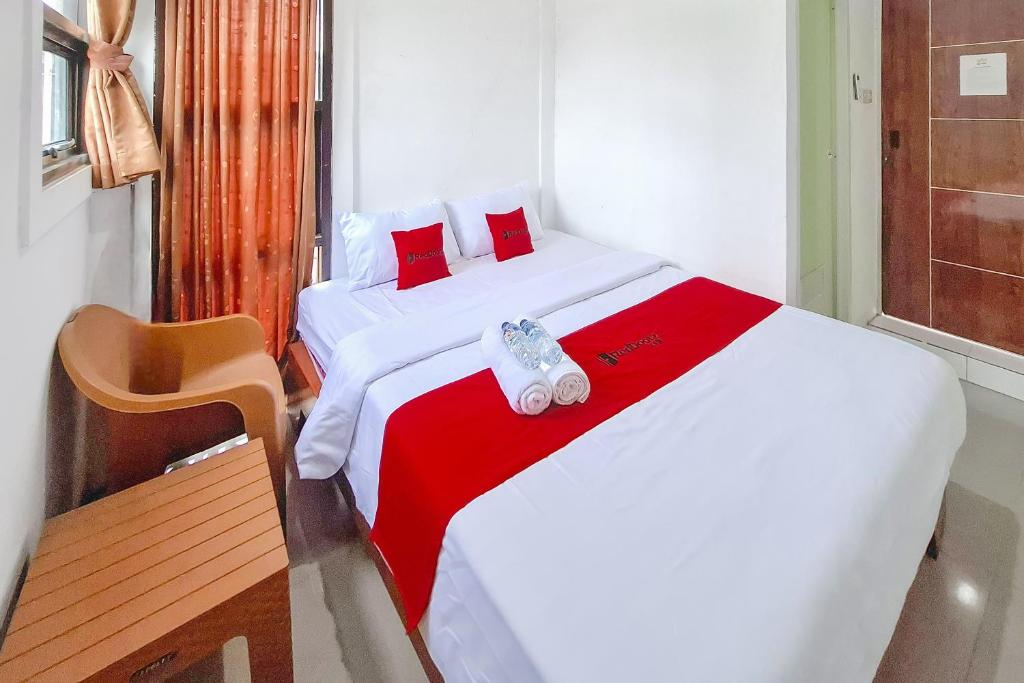 RedDoorz Syariah at Griya Wahid Alun Alun Batang, Batang