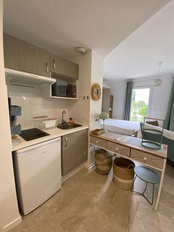 Studio LA ROCHELLE - LR740-001 - 1