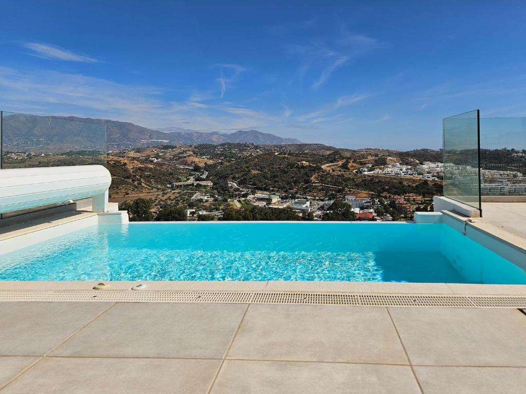 Penthouse with extensive terraces and a Private Plunge Pool - 2