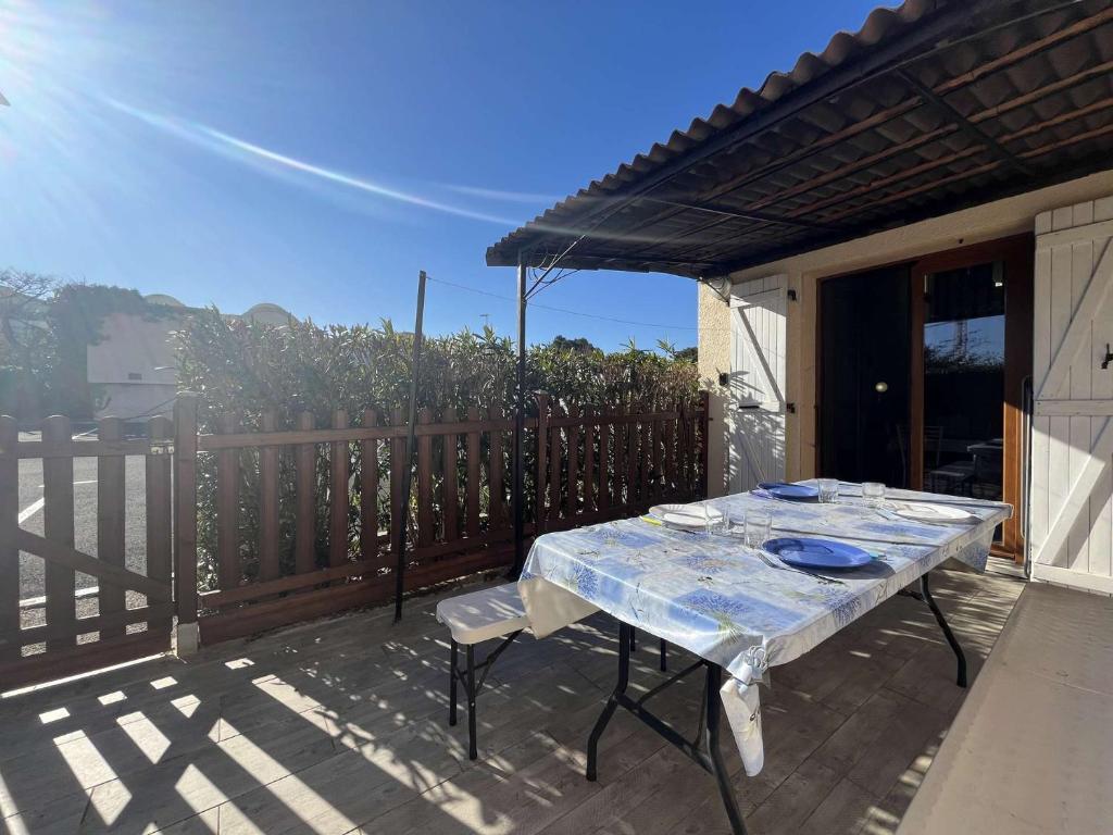 Pavillon confort avec parking et piscine collective - GN180-057 - 3