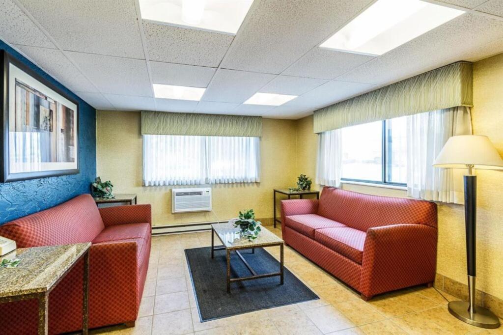 Motel 6 Green Bay, WI - Lambeau