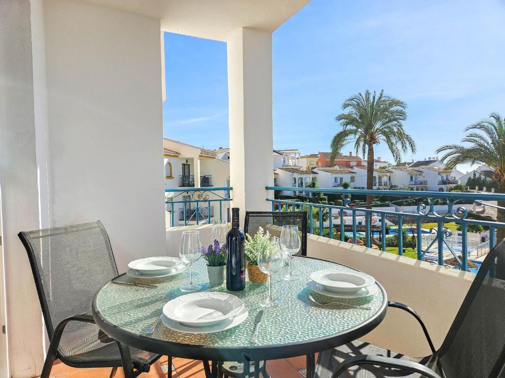 600 metre walk to the beach, Riviera del Sol - 2