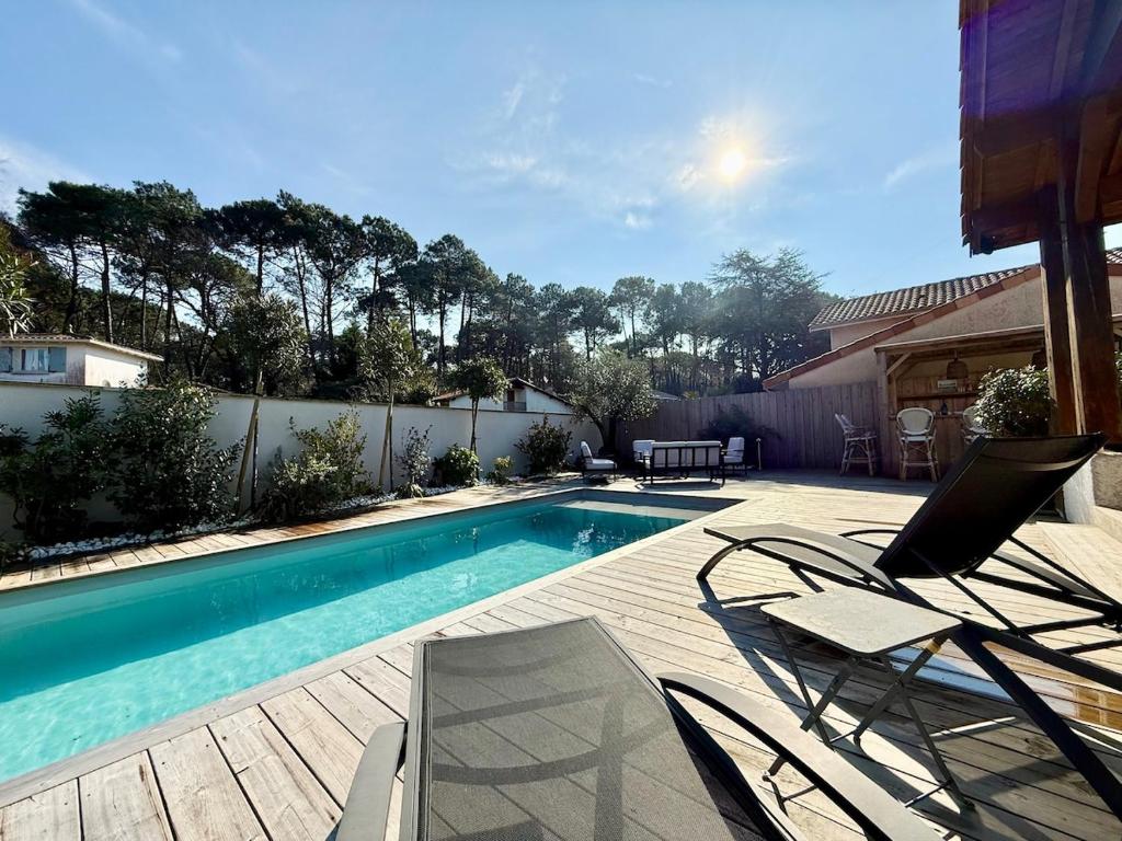 Sublime maison de vacances piscine au cœur des pins, proche plage - 1