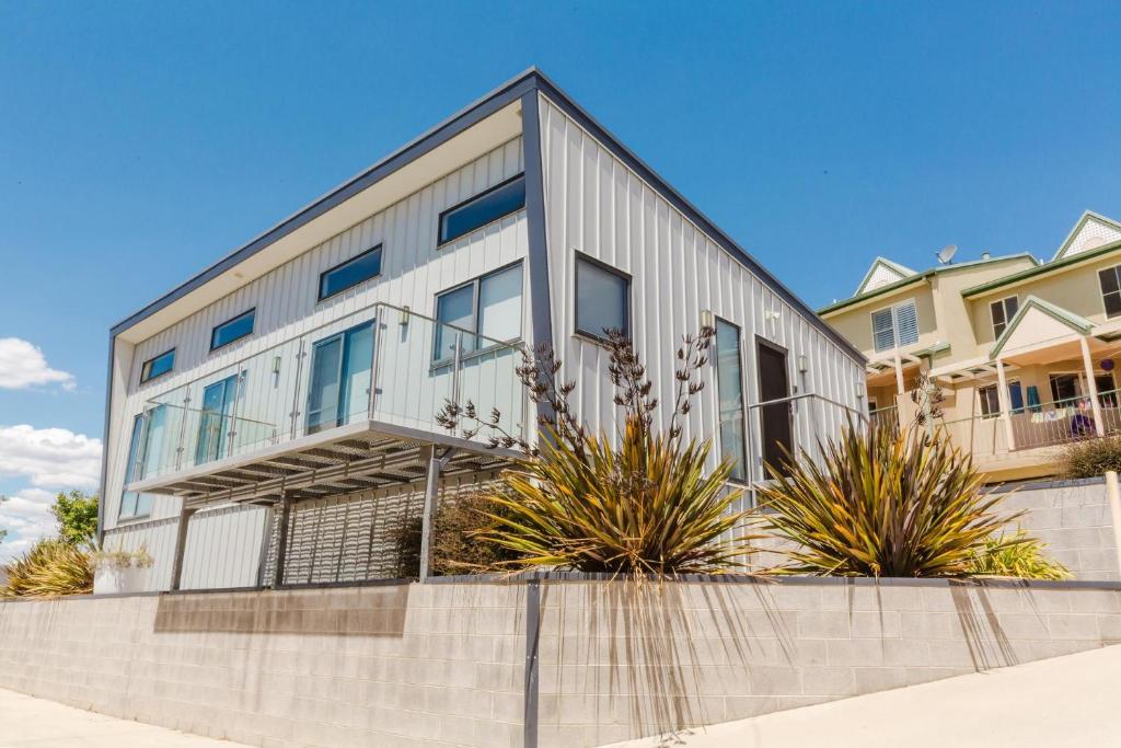 The Nix - 9 of 13 Reedys Cutting Road, Jindabyne