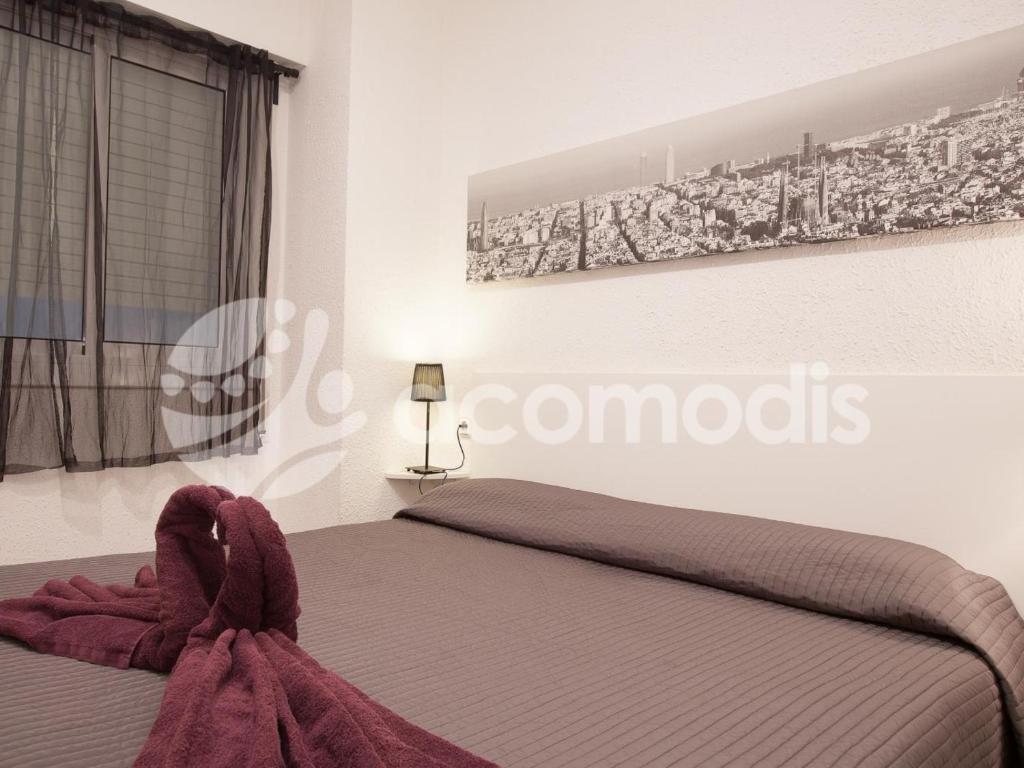 Ideal Location in L'Eixample! - Walk to Sagrada Familia and Barcelona Old Town! - 3
