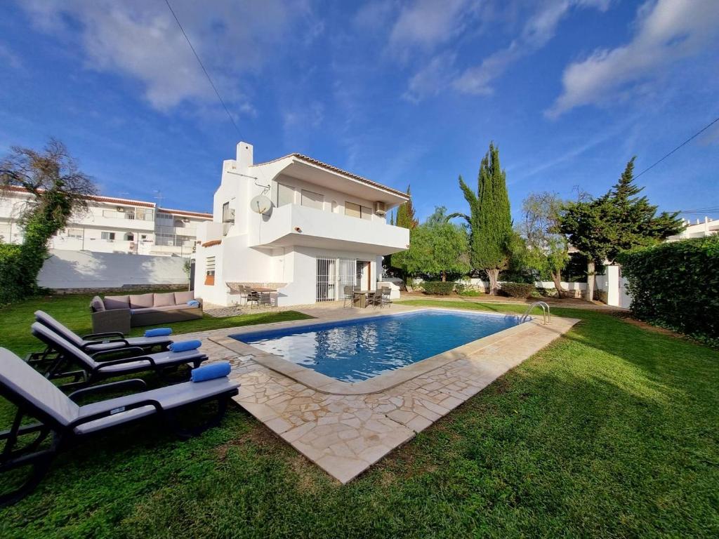TAC - Villa Oura, Albufeira