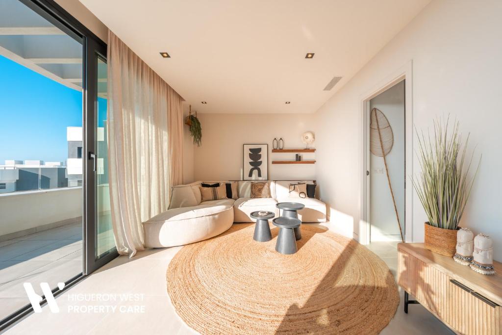Higueron West Property Collection - La CostaVale by HWPC - 3