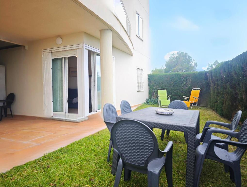 Apartamento tranquilo con jardín - 1