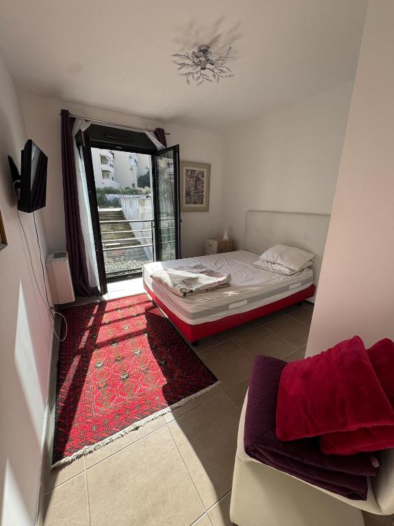 Luxury residence apartment with sea view, parking - 4