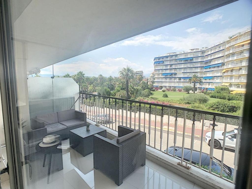 Studio apartment on La Croisette with terrace - 5
