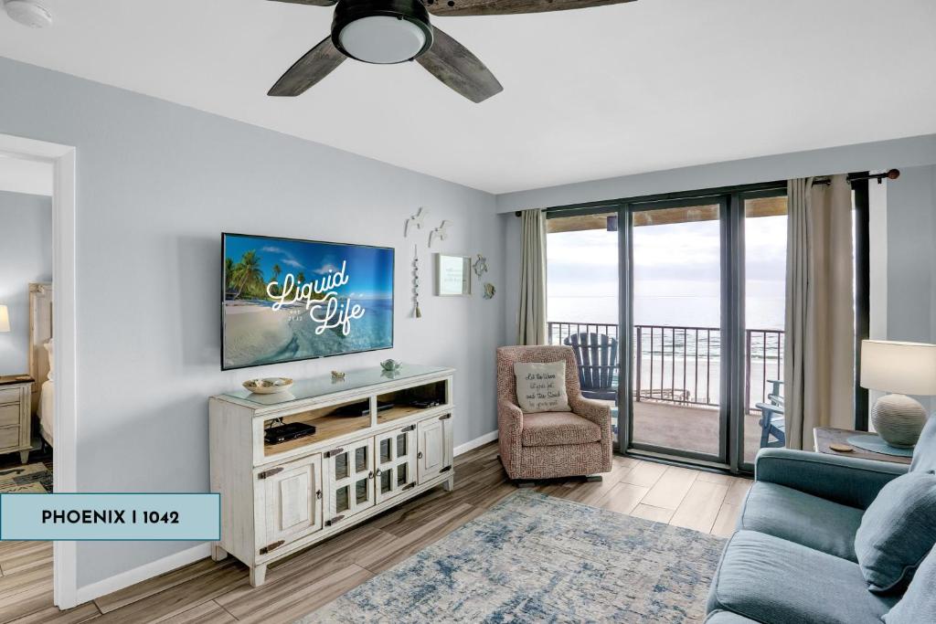 Phoenix I 1042 by Liquid Life, Orange Beach