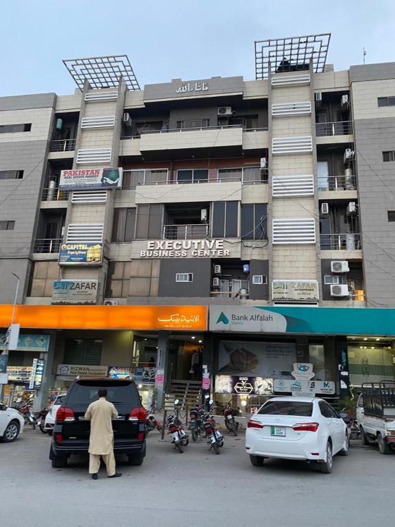 Blissful, Islámábád