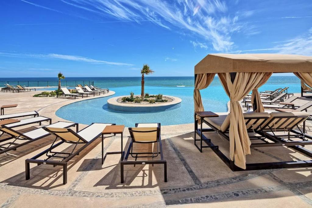 LUXURY NEW OCEANFRONT CONDO 5BR Sleeps 12 - 4