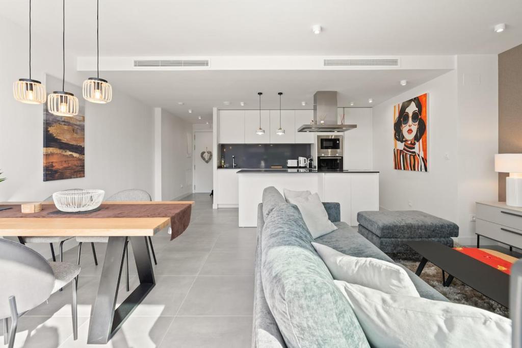 Serene Retreat with Sea Views Near Estepona-RDR469 - 3