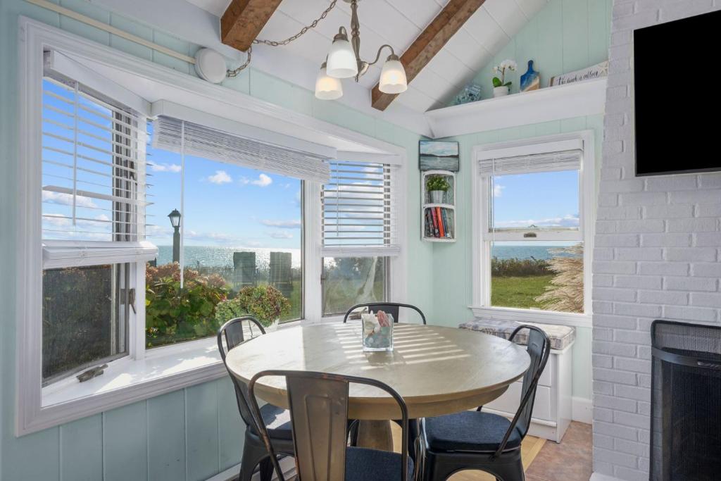 Seaside Cottages - Cottage 12 - Seas The Day, South Yarmouth