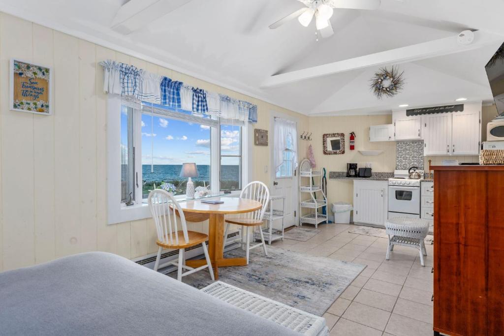 Seaside Cottages - Cottage 31 - The View, South Yarmouth