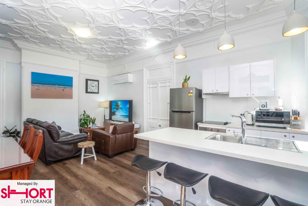 King & Queen Bed - Apartment on Summer Near Cook Park, Orange