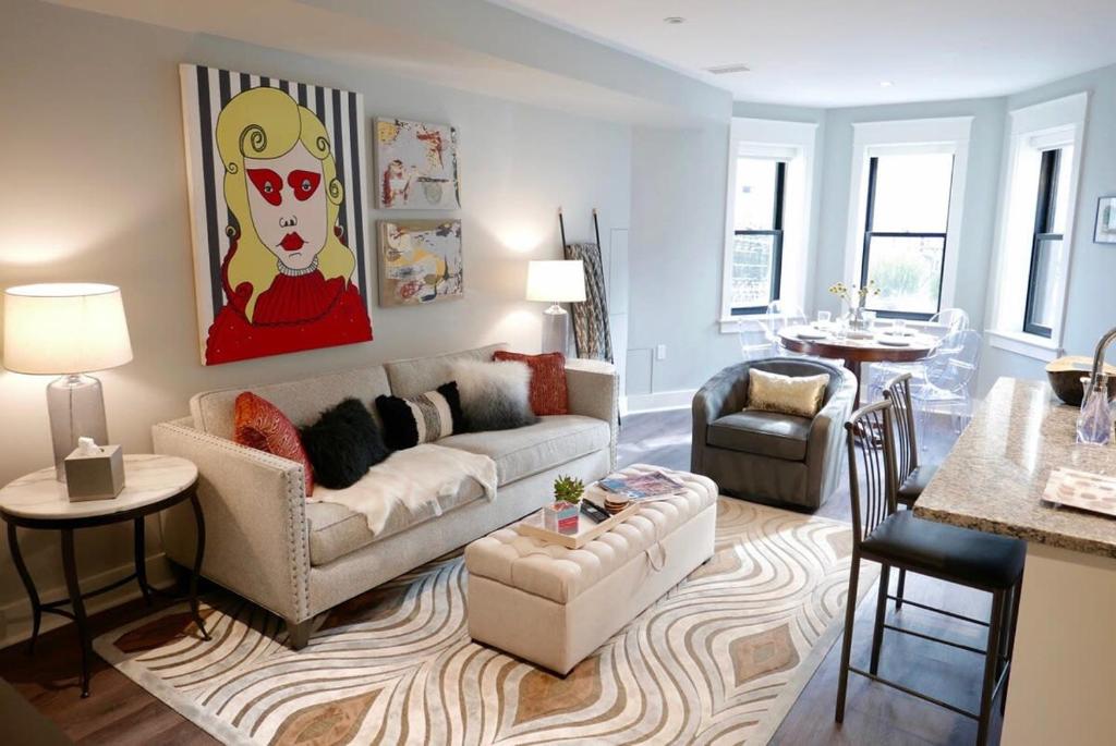 Stunning Logan Circle Apt - With Parking, Washington