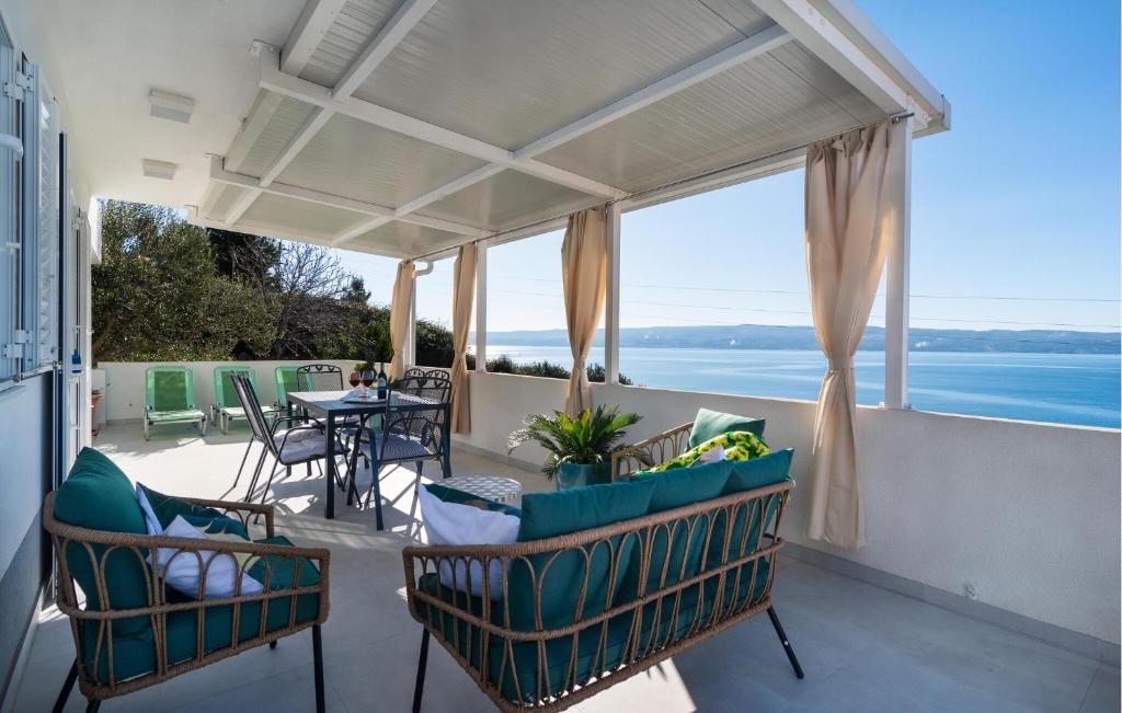 Lovely Home In Jesenice With Lake View, Jesenice