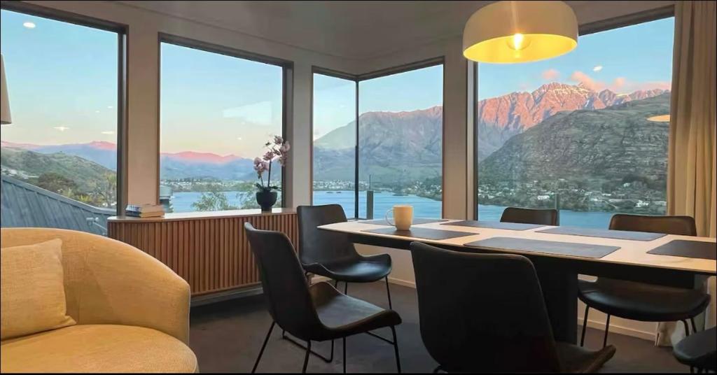 Stunning Lake View - Living the Dream, Queenstown