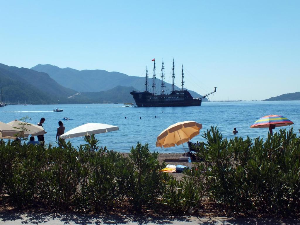 Candan Citybeach Hotel photo