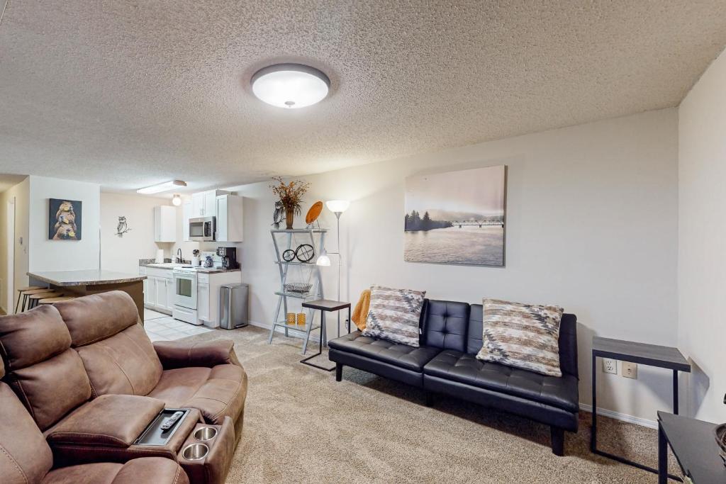 Escape to Notch Estates, Branson West