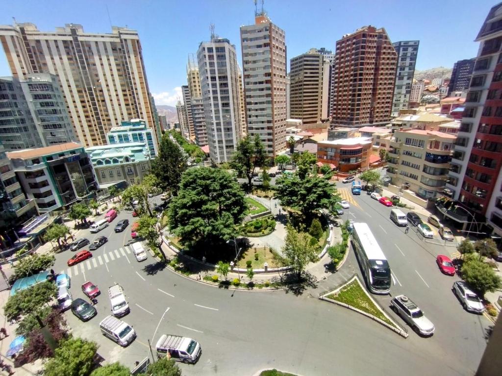 Amplio y cómodo departamento - 4