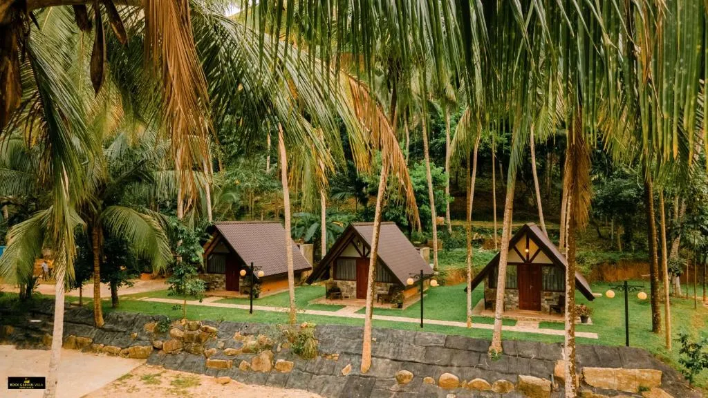 Rock Garden Villa Pinnawala, hotel in Rambukkana