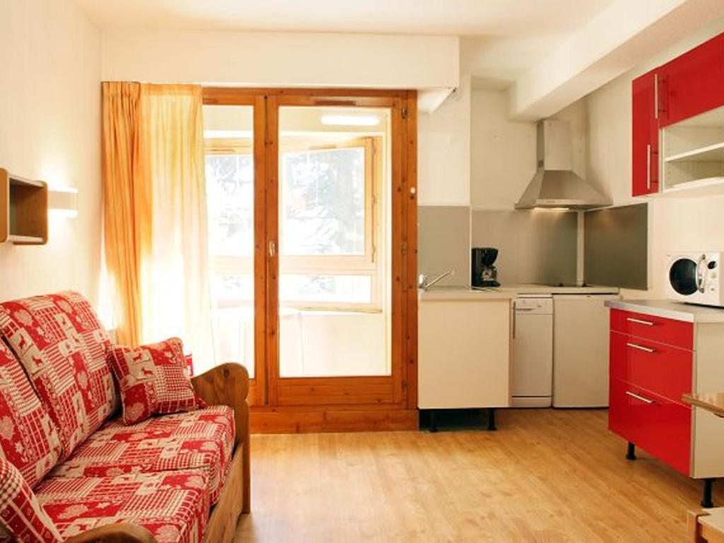 Studio confortable avec balcon, Wi-Fi et parking à Brides-les-Bains pour 4 pers - 1