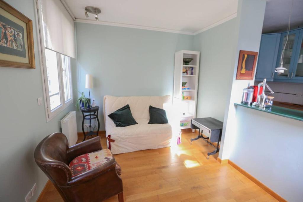 Bright pied-à-terre Eiffel Tower 4 people, Paris