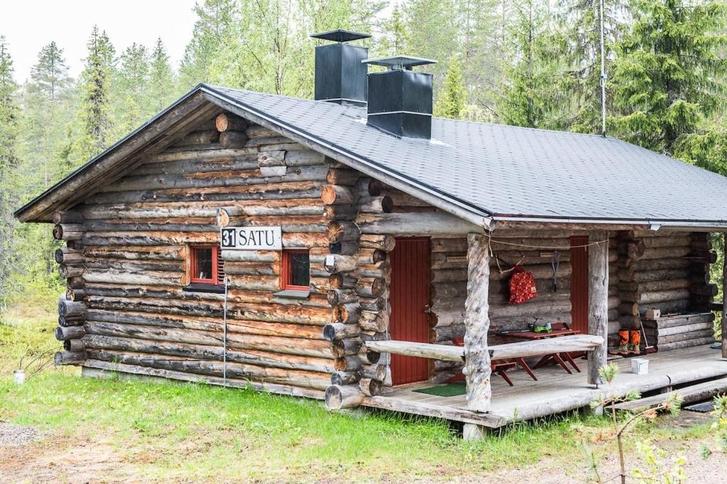 Satu 31, kahden makuuhuoneen kelomökki Syötteellä, valaistun ladun vieressä, Syöte