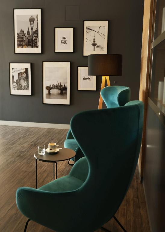 フロント・ロビー