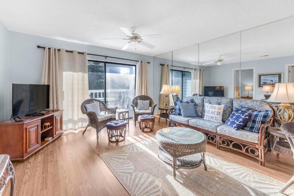 Bayview 55 by Vacation Homes Collection, Orange Beach