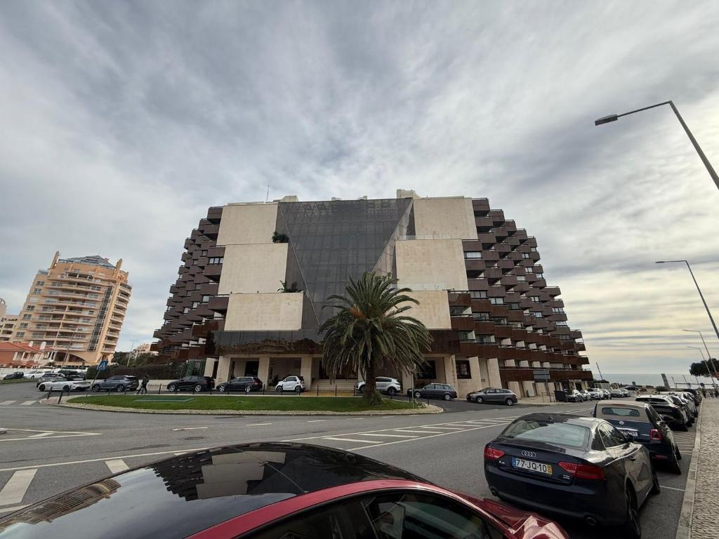 Cascais Atrium Seafront Apartment - Pool, Spa & Tennis, Cascais