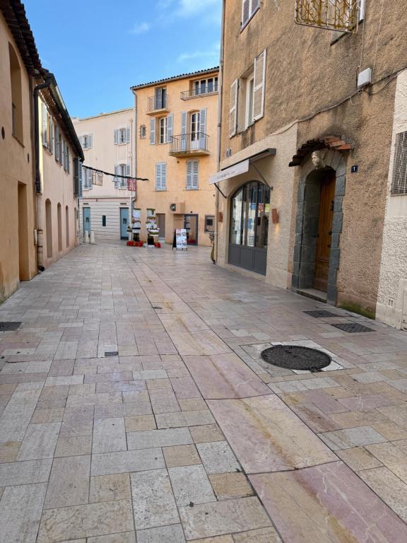 Charmant studio cœur de ville Saint Tropez - 3