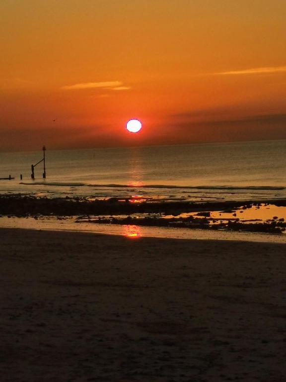 April Cottage, Bacton photo 7