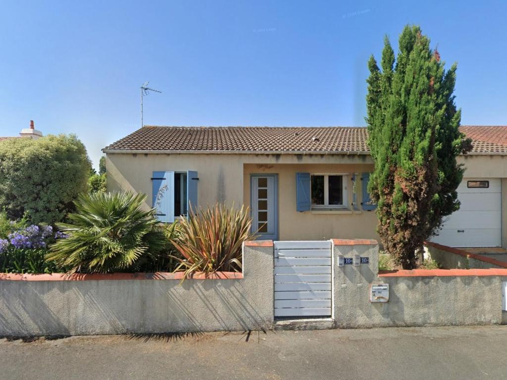 AGREABLE MAISON 2 CHAMBRES AVEC PISICINE ET STATIONNEMENT DANS UN QUARTIER CALME - FR-1-92-947 - 2