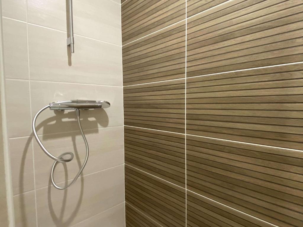 Appartement T3 moderne avec grande terrasse à Balaruc-les-Bains - FR-1-553-293 - 2