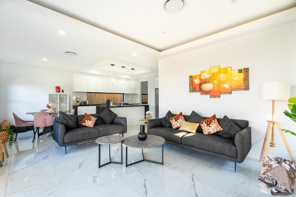 Modern, Luxurious & Brand New Home 4 bedroom home in Sydney, Campbelltown South