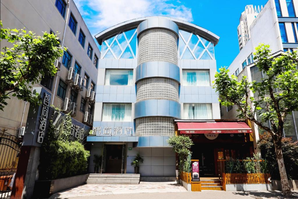 Zsmart智尚酒店上海南京西路梅陇镇广场店, Shanghai
