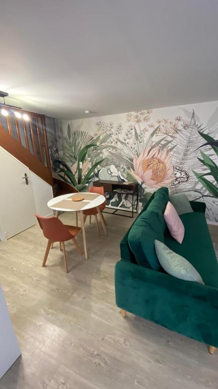 La Léonard île au coeur de l île d or logement avec chambre climatisée - 3