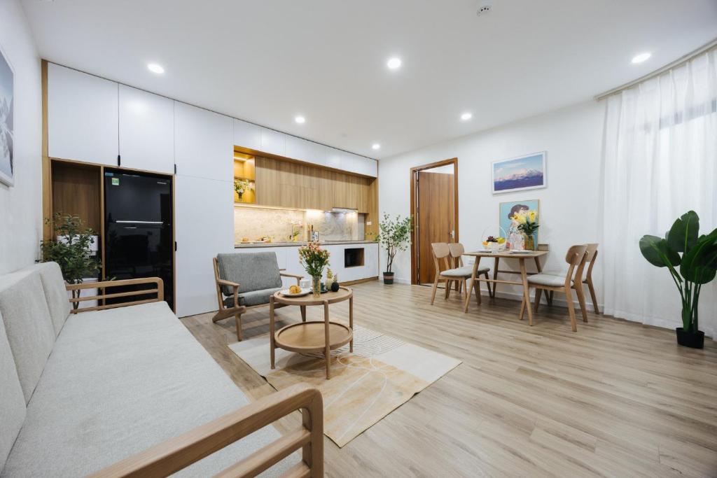 Crescendo Apartment Quang Khanh