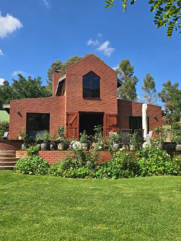 Venstere ya Modimo, Clarens