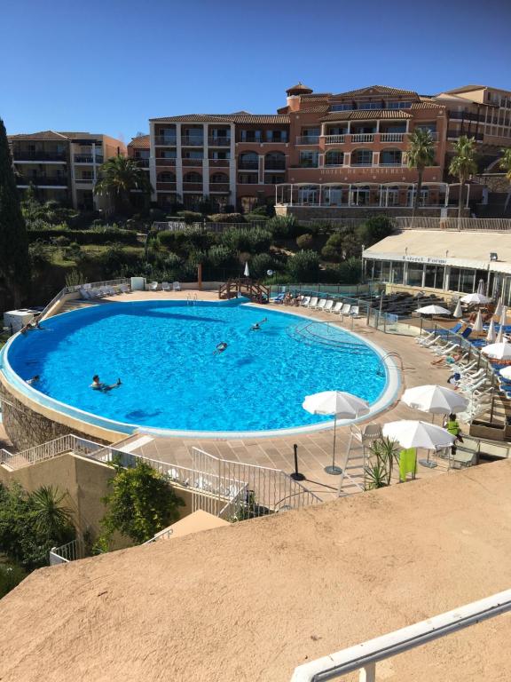Joli meublé T2 au Cap Esterel vue Esterel et mer - 4