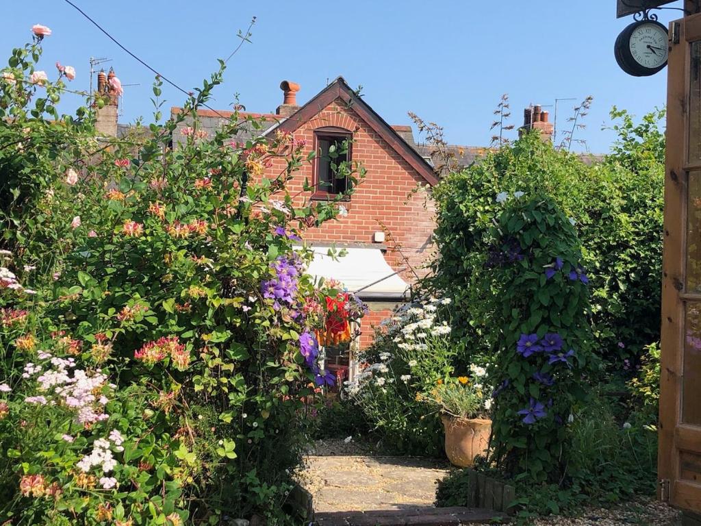 The Boathouse Osmington Mills, Upton