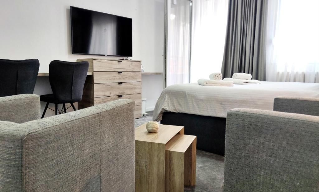 Open-space Apartment in the city center - 2