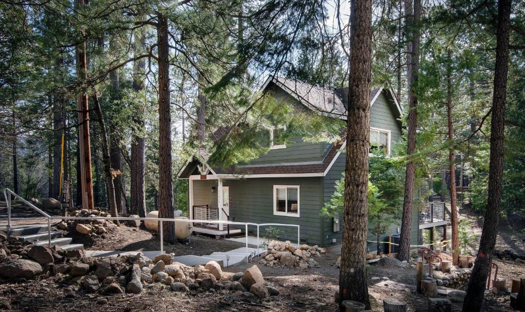 Margaret's at The Redwoods, Wawona