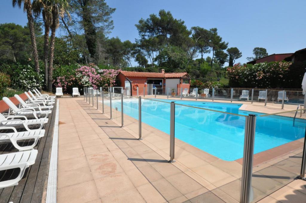Appt Studio avec Balcon Parking privé, Piscine, proche Golf St Donat - 1