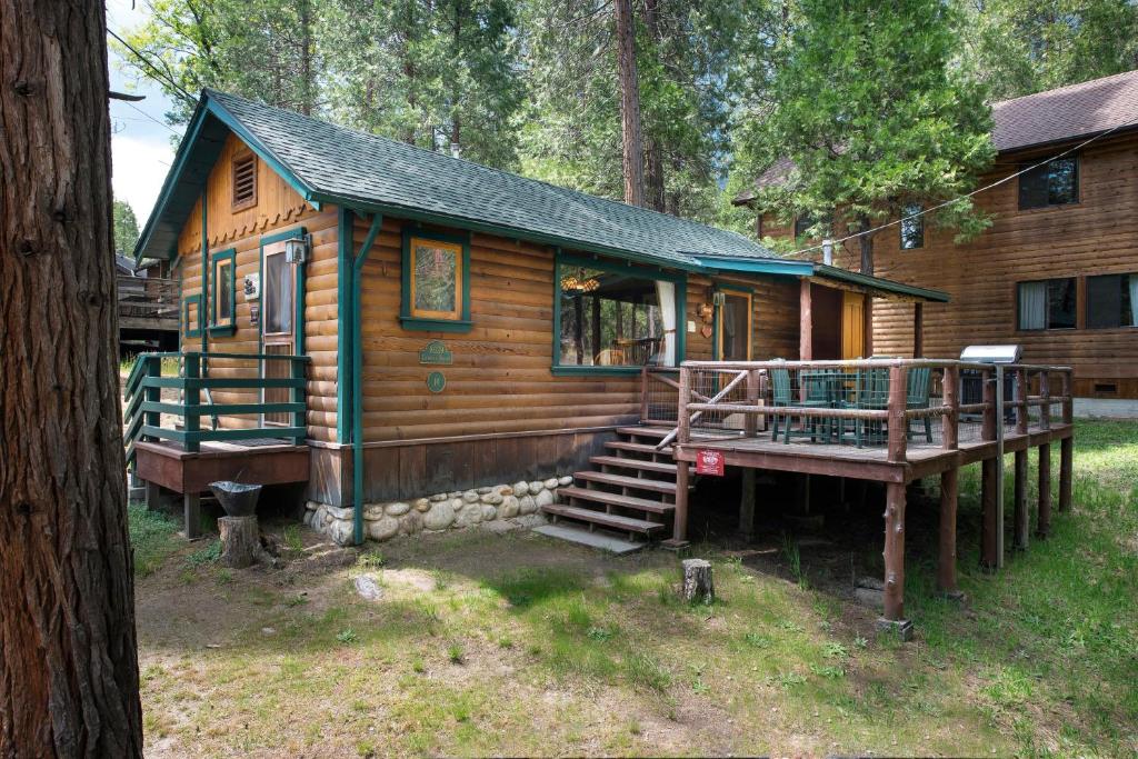 Chipmunk Hollow, Wawona